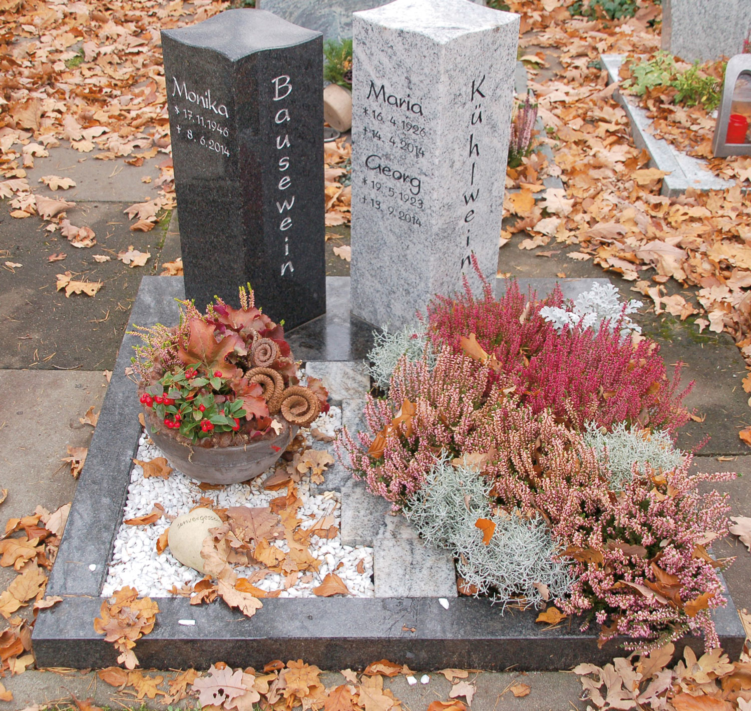 Natursteine Nicklaus: Urnengräber